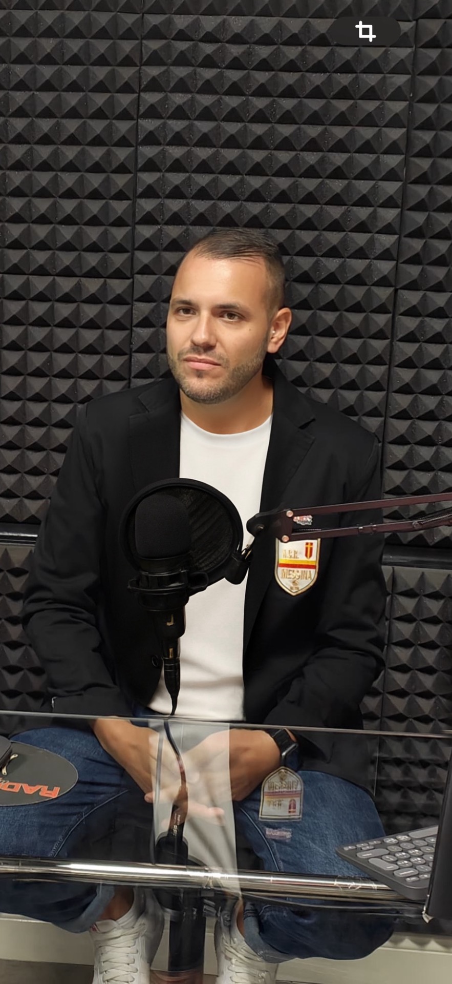 Estefan Tirrito (Giornalista di Radio Night)